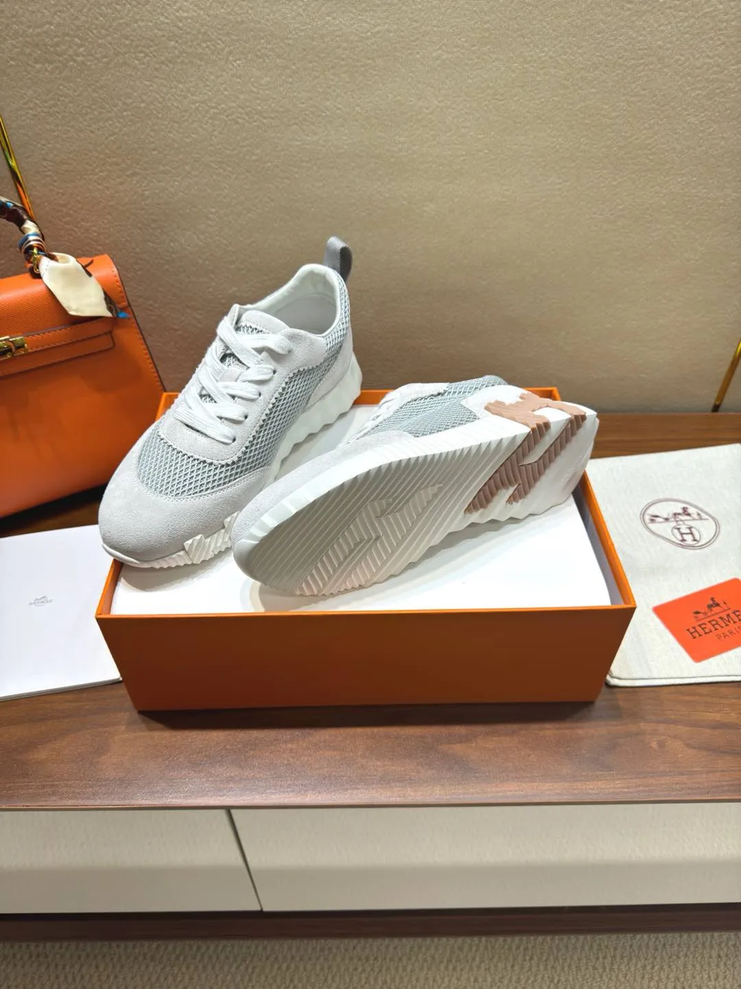 💕💕Factory direct selling price p640💕💕 Men ➕20💰Hermes 🐎24 new sports shoes 🆕 H family 2024giga new sports shoes **3cm, a real artifact, original molded outsole, very stylish and light, perfect foot feel💯 size: 34-46 (customized at 34.45.46)